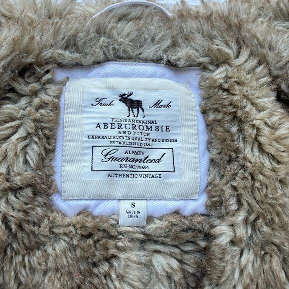 VTG Y2K Abercrombie and Fitch Coat Jacket Sz Sm White Faux Fur Lined Chunky - Picture 13 of 15